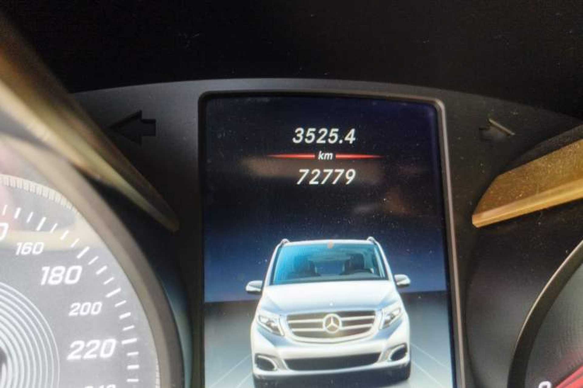 Used Mercedes-Benz Vito  Odometer Close Up