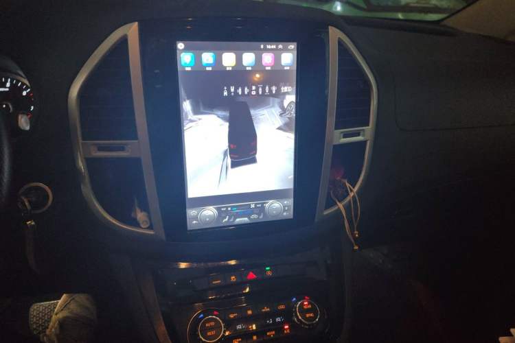 Used Mercedes-Benz Vito 2020 2.0T Business Version 7 Seats Audio And AC Panel