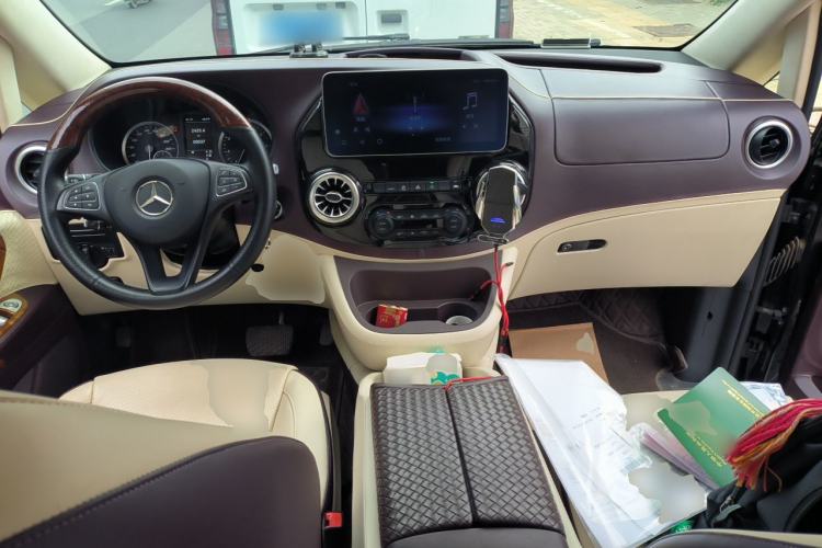 Used Mercedes-Benz Vito 2020 2.0T Elite Version 7 Seats Center Console