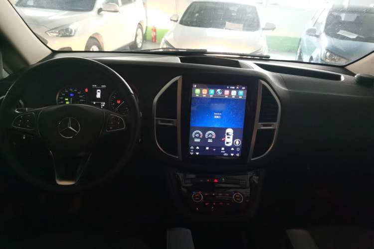Used Mercedes-Benz Vito 2020 2.0T Business Version 7 Seats Center Console