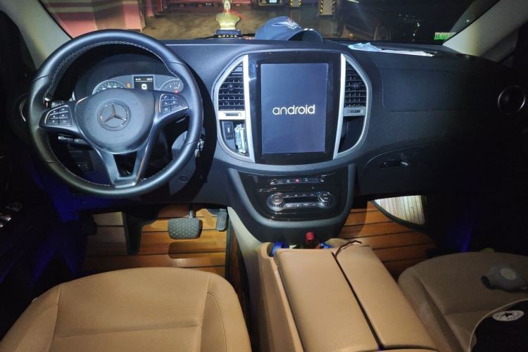 Used Mercedes-Benz Vito 2020 2.0T Business Version 7 Seats Center Console
