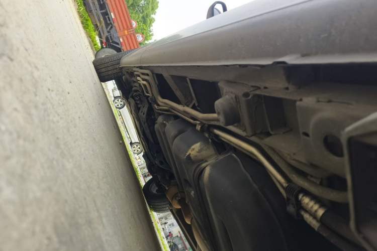 Used Mercedes-Benz Vito 2020 2.0T Elite Version 9 Seats Chassis Rear Left