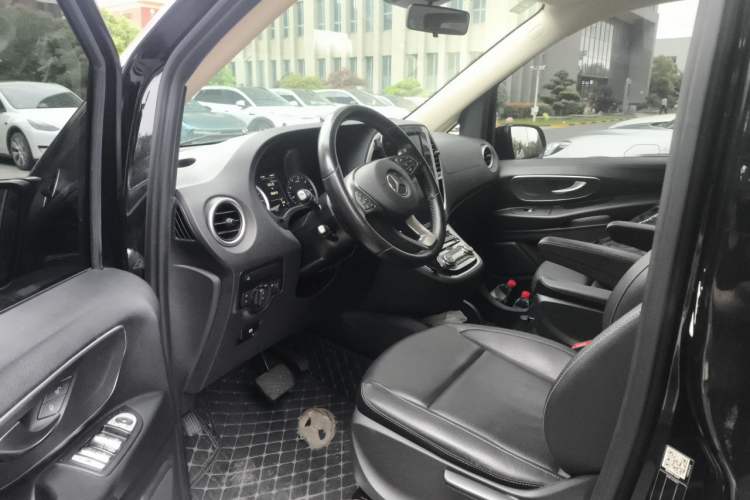 Used Mercedes-Benz Vito 2020 2.0T Business Version 9 Seats Driver Seat