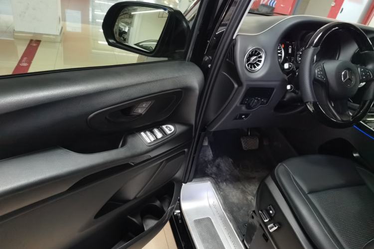 Used Mercedes-Benz Vito 2020 2.0T Elite Version 7 Seats Driver Seat