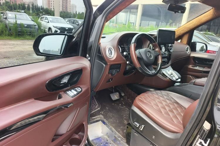 Used Mercedes-Benz Vito 2020 2.0T Elite Version 7 Seats Driver Seat