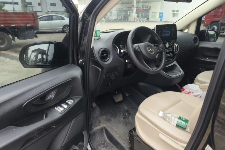 Used Mercedes-Benz Vito 2020 2.0T Elite Version 9 Seats Driver Seat