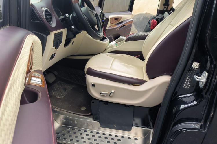 Used Mercedes-Benz Vito 2020 2.0T Elite Version 7 Seats Driver Seat