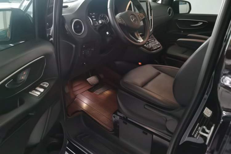 Used Mercedes-Benz Vito 2020 2.0T Business Version 7 Seats Driver Seat