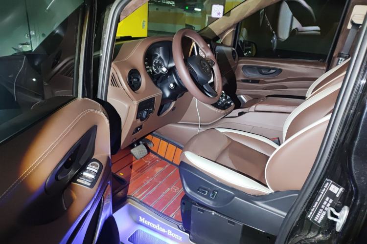 Used Mercedes-Benz Vito 2020 2.0T Elite Version 7 Seats Driver Seat