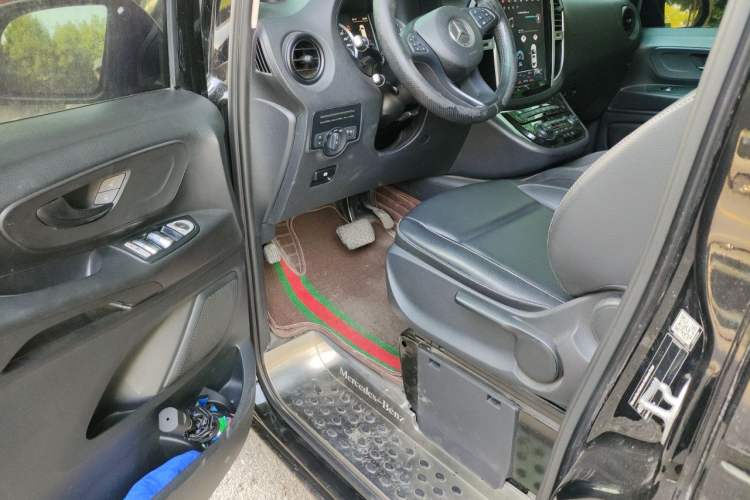 Used Mercedes-Benz Vito 2020 2.0T Elite Version 7 Seats Driver Seat
