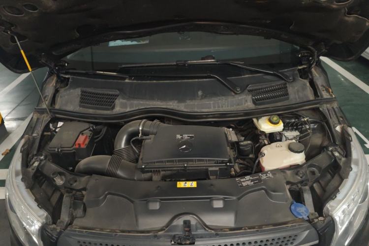 Used Mercedes-Benz Vito 2020 2.0T Elite Version 7 Seats Engine Bay