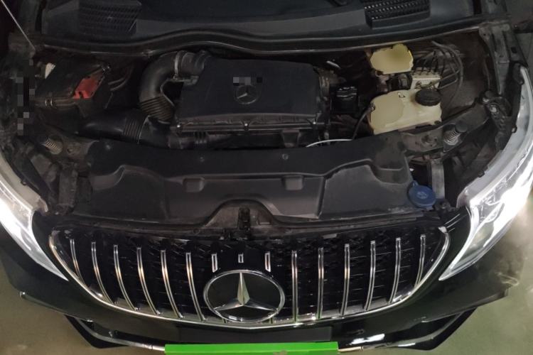 Used Mercedes-Benz Vito 2020 2.0T Business Version 7 Seats Engine Bay