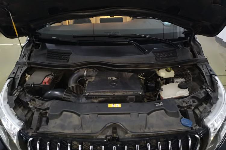 Used Mercedes-Benz Vito 2020 2.0T Business Version 7 Seats Engine Bay