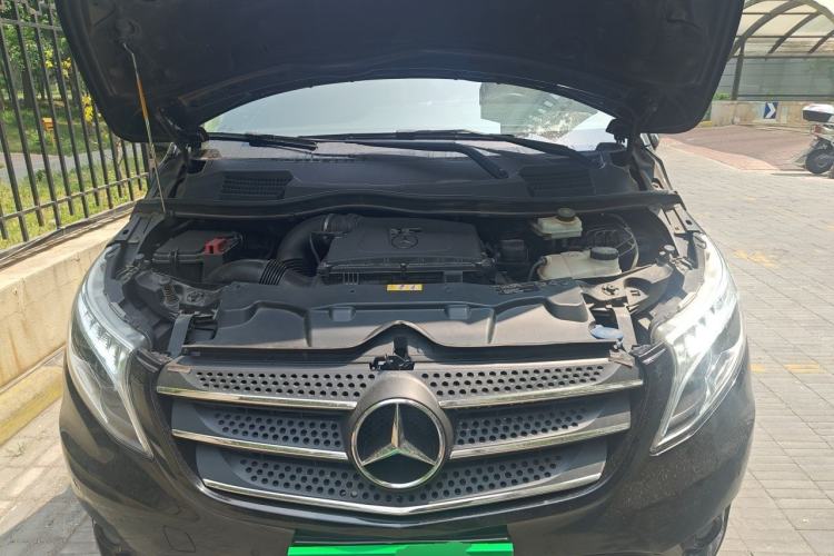 Used Mercedes-Benz Vito 2020 2.0T Business Version 7 Seats Engine Bay