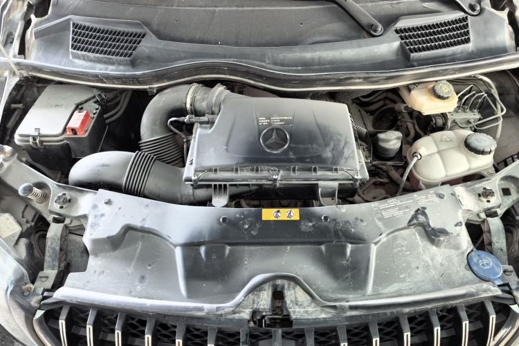 Used Mercedes-Benz Vito 2020 2.0T Elite Version 7 Seats Engine Bay