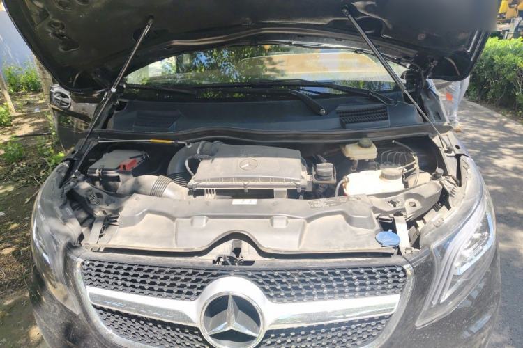 Used Mercedes-Benz Vito 2020 2.0T Business Version 7 Seats Engine Bay