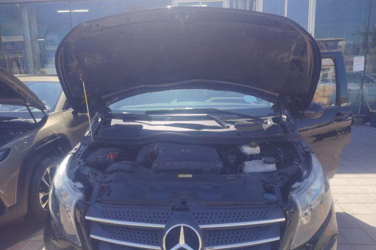 Used Mercedes-Benz Vito 2020 2.0T Business Version 7 Seats Engine Bay