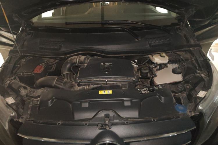 Used Mercedes-Benz Vito 2020 2.0T Business Version 7 Seats Engine Bay