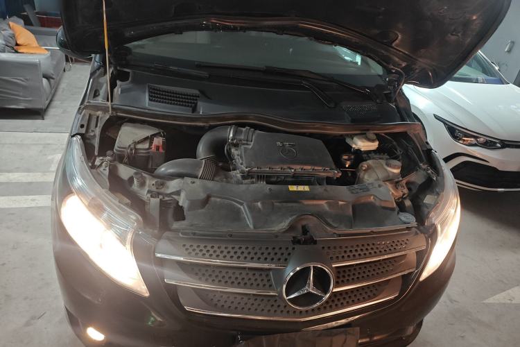 Used Mercedes-Benz Vito 2020 2.0T Business Version 7 Seats Engine Bay