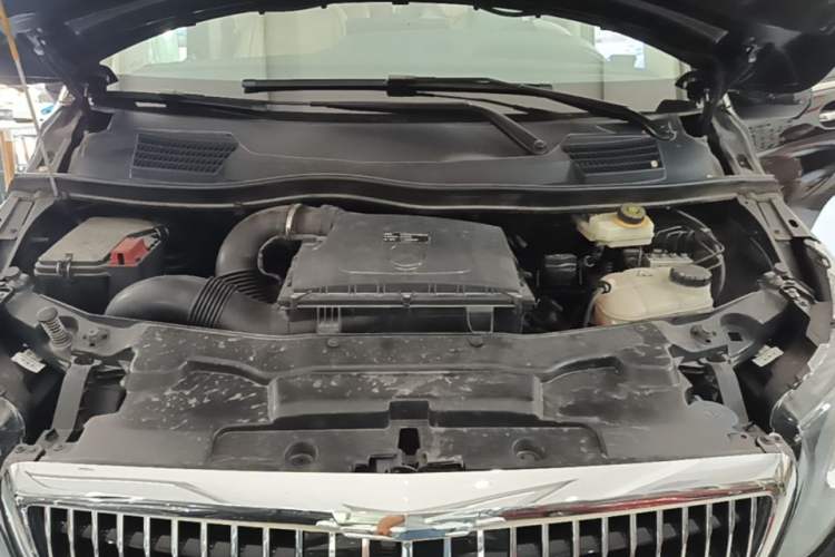 Used Mercedes-Benz Vito 2020 2.0T Business Version 7 Seats Engine Bay
