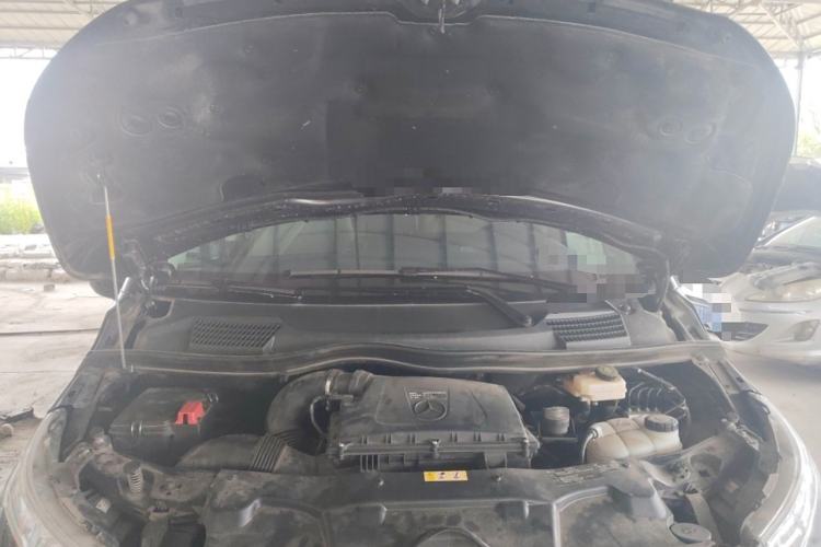 Used Mercedes-Benz Vito 2020 2.0T Elite Version 7 Seats Engine Bay