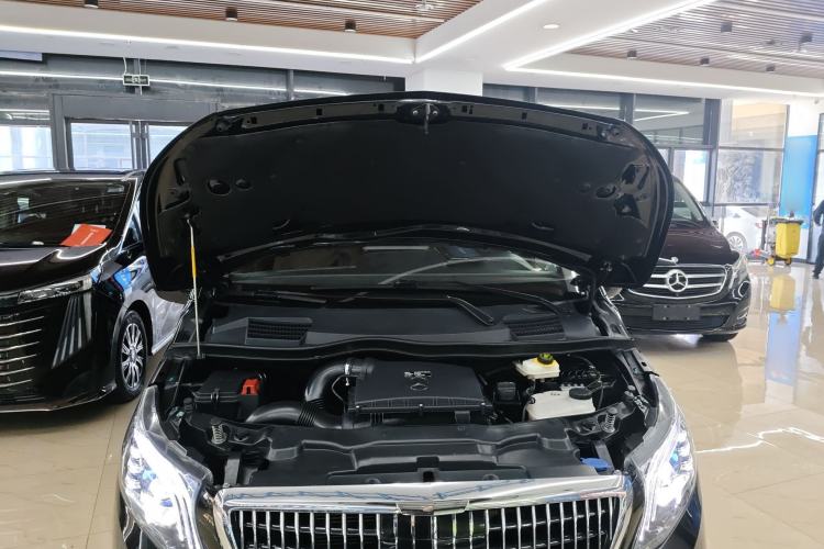 Used Mercedes-Benz Vito 2020 2.0T Business Version 7 Seats Engine Bay