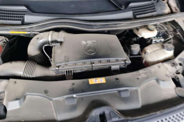 Used Mercedes-Benz Vito 2020 2.0T Business Version 7 Seats Engine Bay
