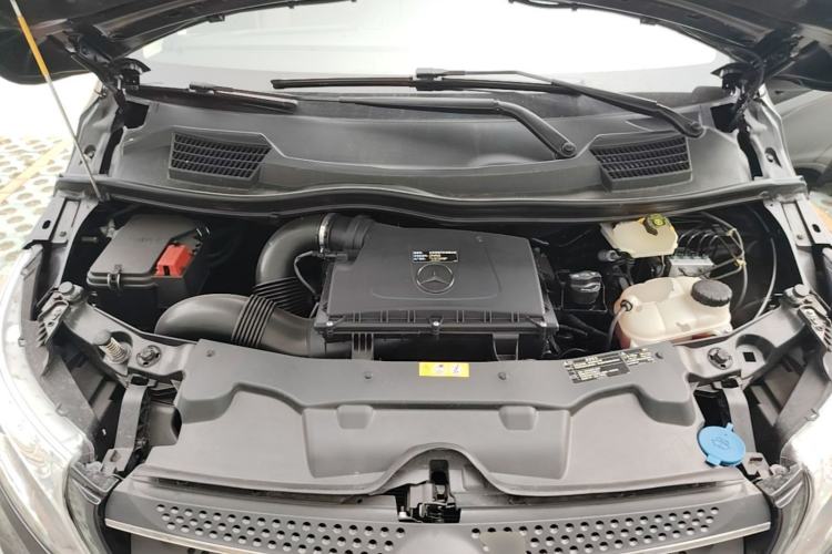 Used Mercedes-Benz Vito 2020 2.0T Business Version 7 Seats Engine Bay