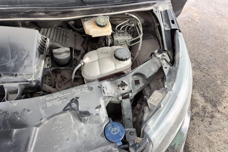 Used Mercedes-Benz Vito 2020 2.0T Elite Version 7 Seats Engine Bay Left