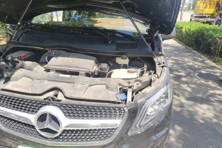 Used Mercedes-Benz Vito 2020 2.0T Business Version 7 Seats Engine Bay Left