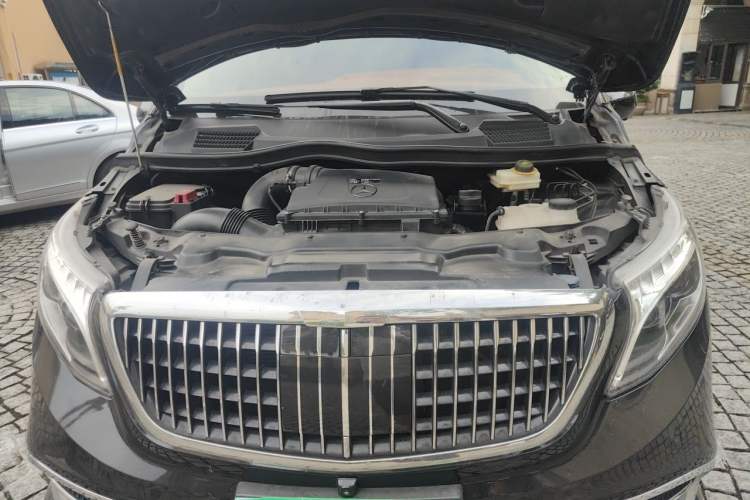 Used Mercedes-Benz Vito 2020 2.0T Business Version 7 Seats Engine Bay