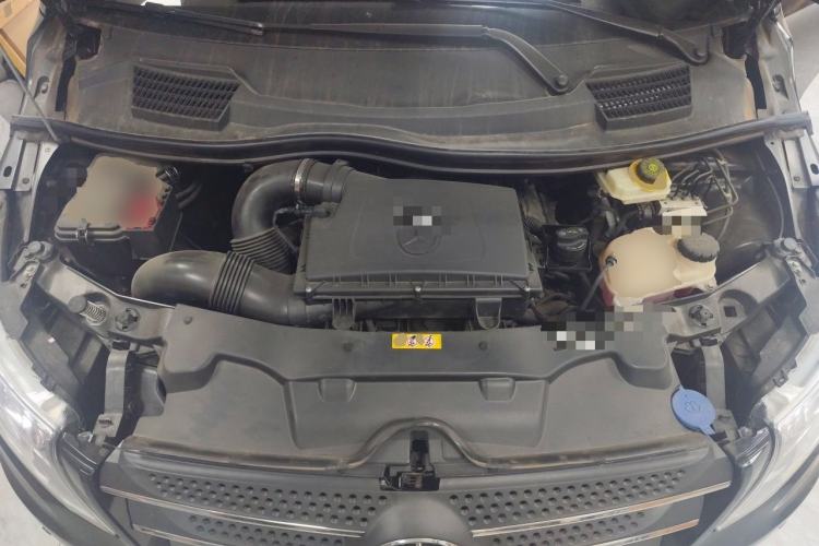Used Mercedes-Benz Vito 2020 2.0T Elite Version 7 Seats Engine Bay