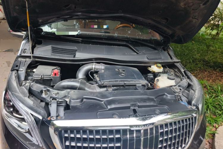 Used Mercedes-Benz Vito 2020 2.0T Elite Version 7 Seats Engine Bay