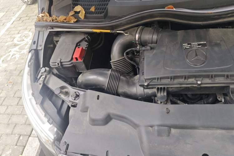 Used Mercedes-Benz Vito 2020 2.0T Business Version 7 Seats Engine Bay Right