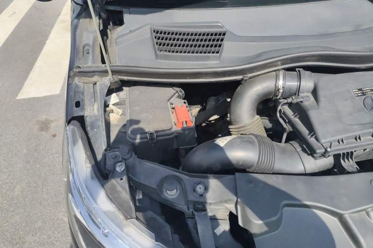 Used Mercedes-Benz Vito 2020 2.0T Elite Version 7 Seats Engine Bay Right