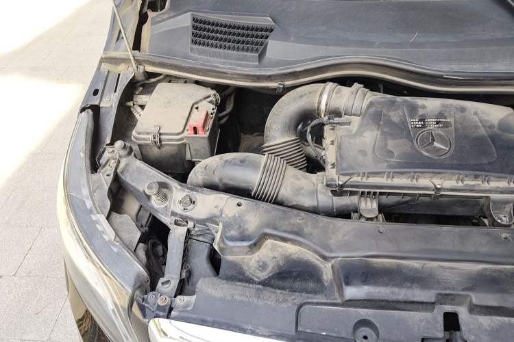 Used Mercedes-Benz Vito 2020 2.0T Elite Version 7 Seats Engine Bay Right