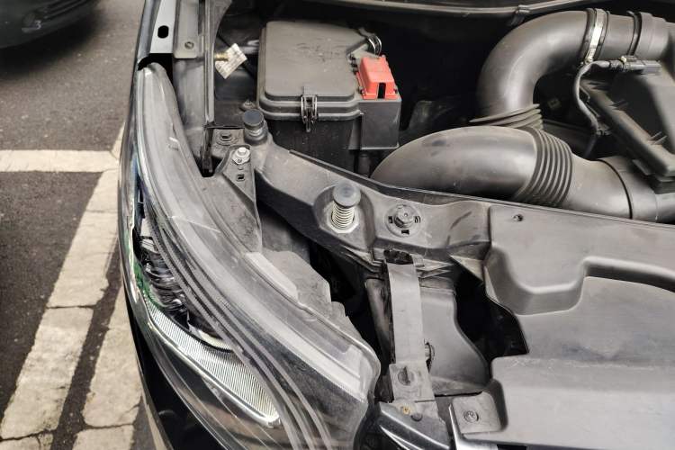 Used Mercedes-Benz Vito 2020 2.0T Business Version 7 Seats Engine Bay Right