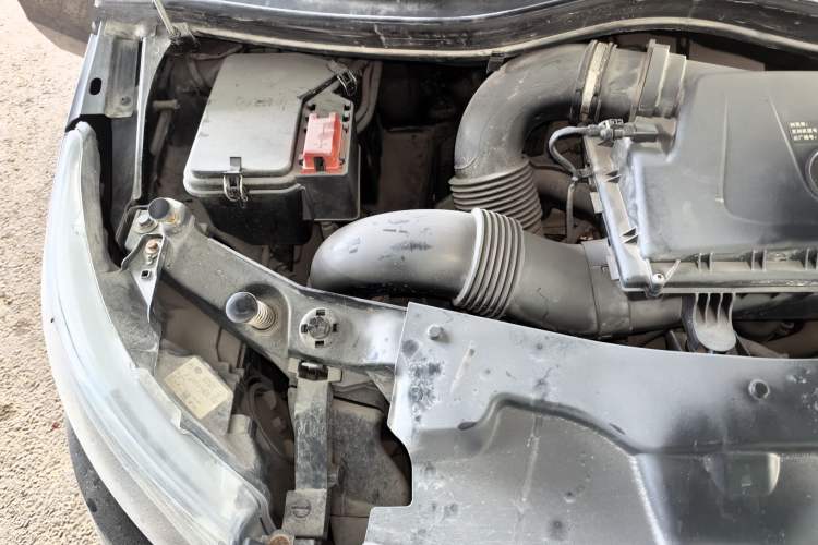 Used Mercedes-Benz Vito 2020 2.0T Elite Version 7 Seats Engine Bay Right
