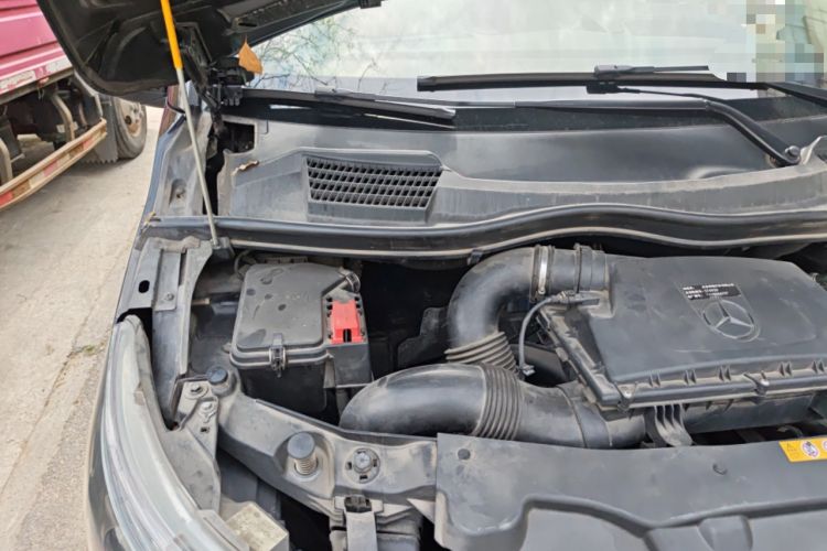 Used Mercedes-Benz Vito 2020 2.0T Elite Version 7 Seats Engine Bay Right
