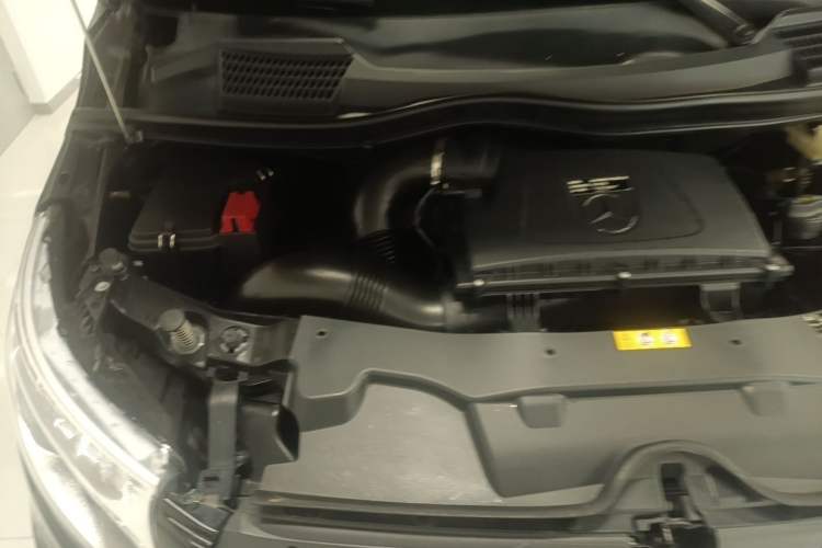 Used Mercedes-Benz Vito 2020 2.0T Elite Version 7 Seats Engine Bay Right