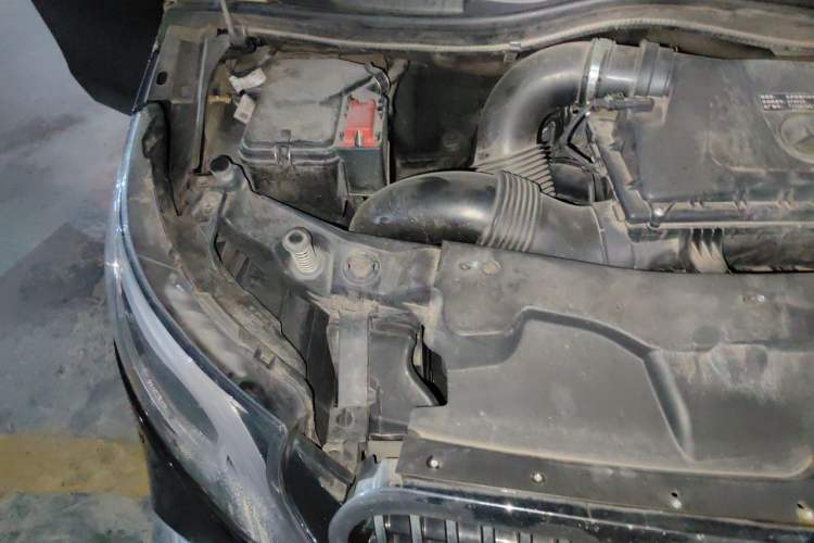 Used Mercedes-Benz Vito 2020 2.0T Elite Version 7 Seats Engine Bay Right