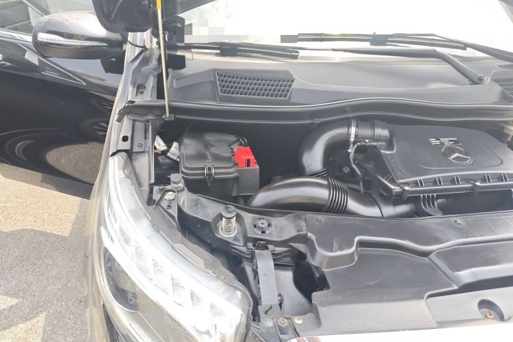 Used Mercedes-Benz Vito 2020 2.0T Business Version 7 Seats Engine Bay Right