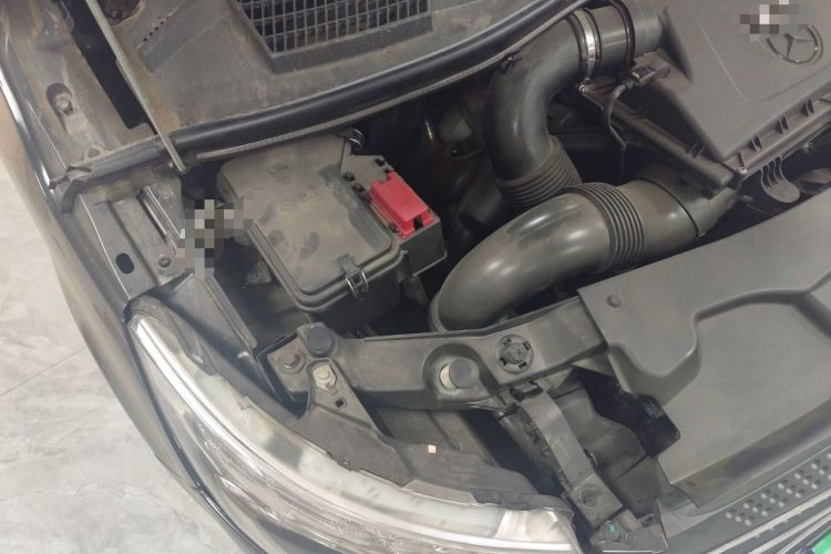 Used Mercedes-Benz Vito 2020 2.0T Elite Version 7 Seats Engine Bay Right