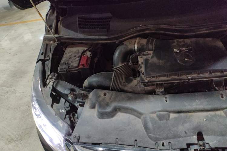 Used Mercedes-Benz Vito 2020 2.0T Elite Version 7 Seats Engine Bay Right