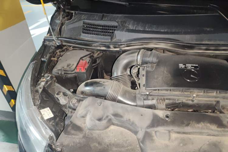 Used Mercedes-Benz Vito 2020 2.0T Elite Version 7 Seats Engine Bay Right