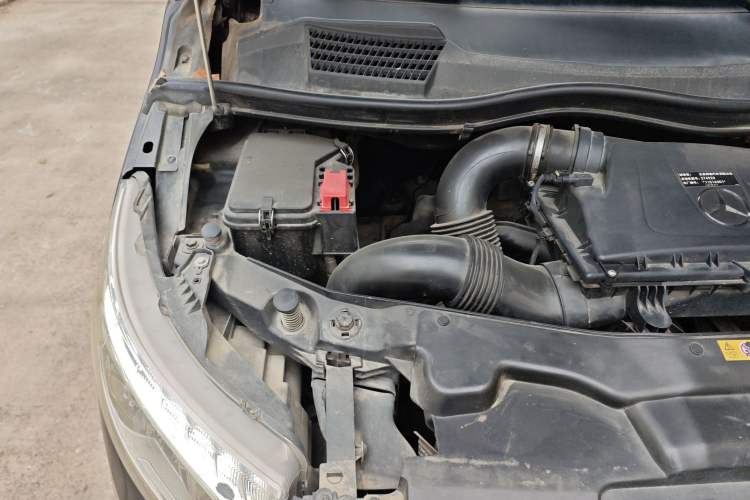 Used Mercedes-Benz Vito 2020 2.0T Business Version 7 Seats Engine Bay Right