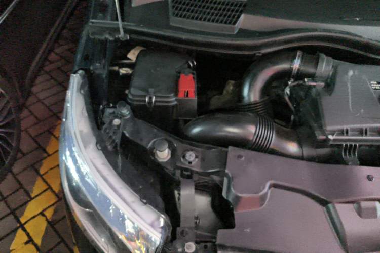 Used Mercedes-Benz Vito 2020 2.0T Business Version 7 Seats Engine Bay Right