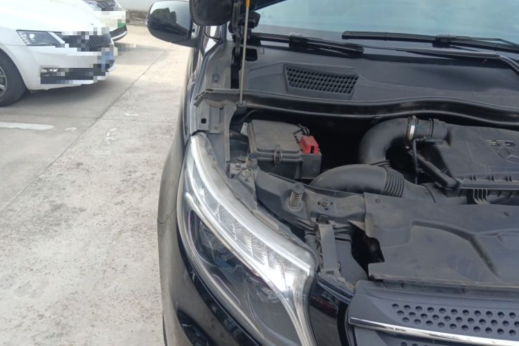Used Mercedes-Benz Vito 2020 2.0T Elite Version 7 Seats Engine Bay Right