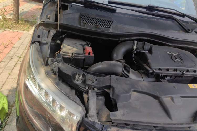 Used Mercedes-Benz Vito 2020 2.0T Elite Version 7 Seats Engine Bay Right