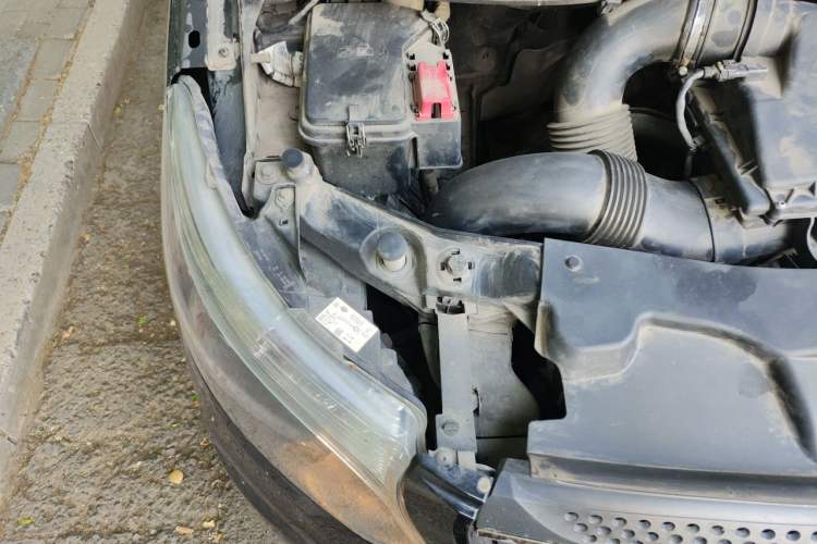 Used Mercedes-Benz Vito 2020 2.0T Elite Version 7 Seats Engine Bay Right